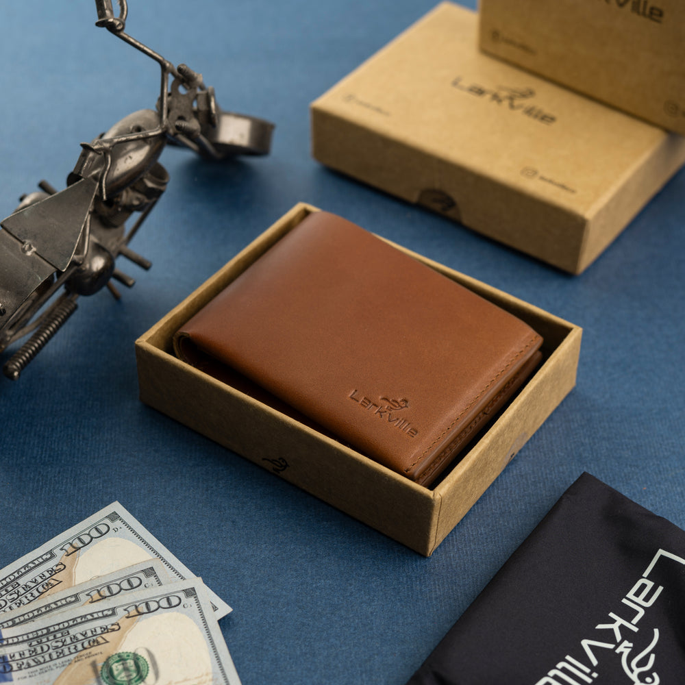 Heritage Bifold full grain leather wallet in Brown, photo 12